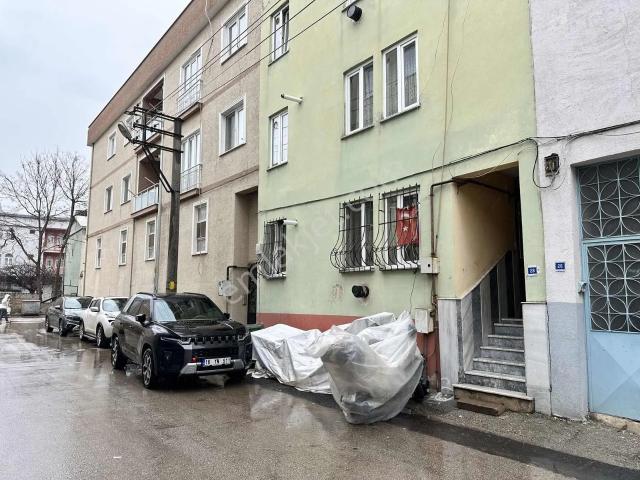 Evola Gayrimenkul'den Kestel Kale Mahallesinde Satılık 2+1 Daire