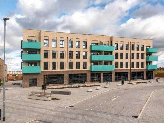 Evolution Court, Cambridge. 2 bed apartment to rent £1,700 pcm £392 pw