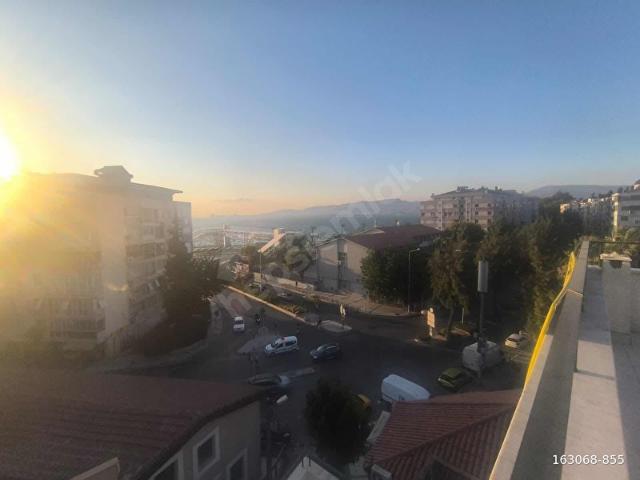 EVONADAN İZMİR KONAKTA DENİZ MANZARALI 1+1 DAİRE