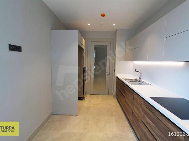 Evora Alsancak 'ta Deniz Manzaralı 3+1 Satılık Lüks Daire
