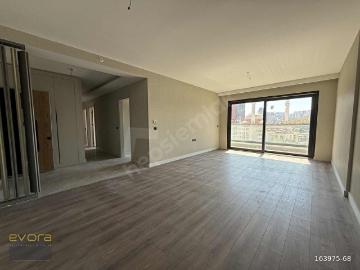 EVORA 'dan GAMADOR BRAVO 'da GÜNEY CEPHE BULVAR CEPHELİ 3+1