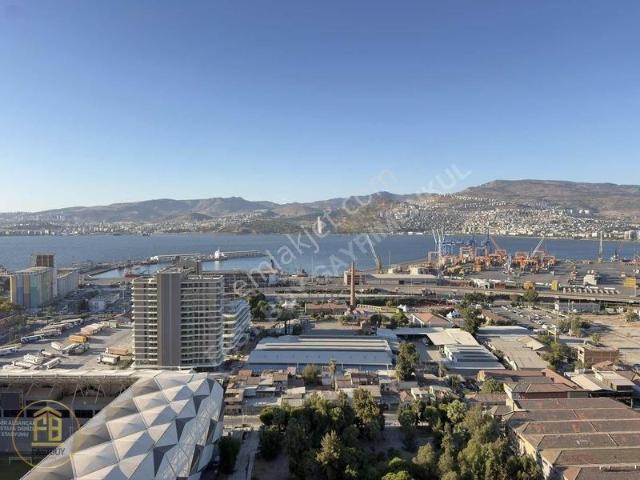 Evora İzmir Deniz Manzaralı Satılık 4+1 Müştemilatlı Daire