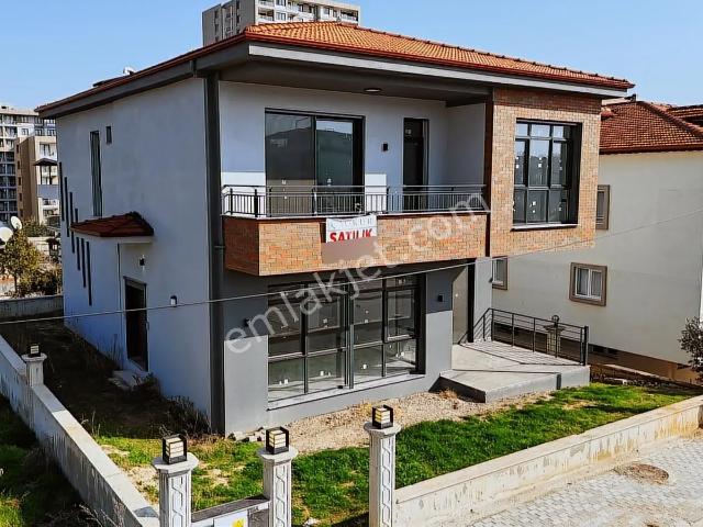 Evora Karşısı Park Cepheli 6+2 Oturmaya Hazır Villa