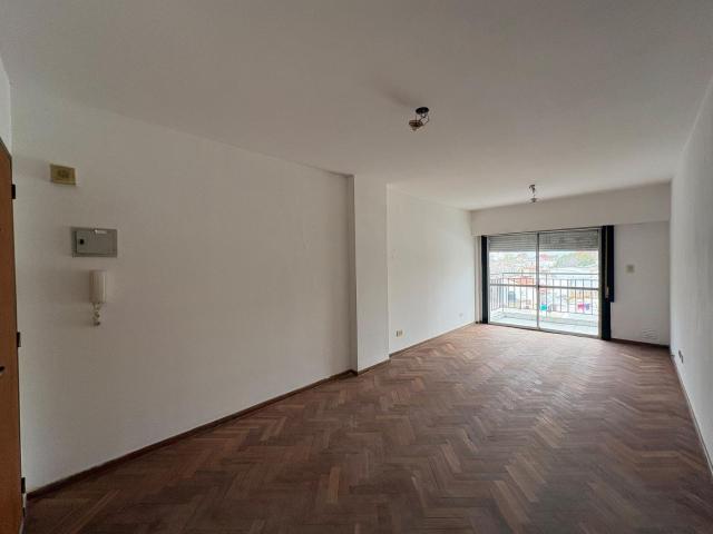 Eva Peron 4917 Piso 3 Departamento 2 – Alquiler