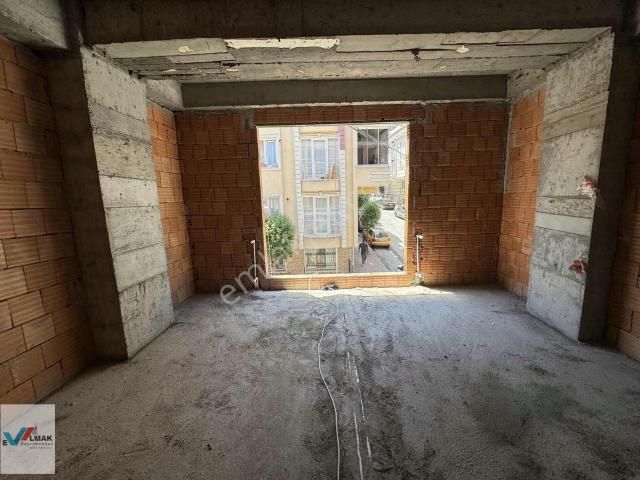 Evalmak'ta 2+2 110m2 sıfır Kullanışlı Satılık Daire