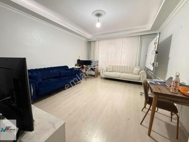 Evalmak'ta İnönü Mah.de 1+1 70m2 Geniş Ferah B.katı Daire