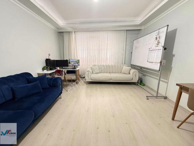 Evalmak'ta İnönü Mah.de 1+1 70m2 Geniş Ferah B.katı Daire