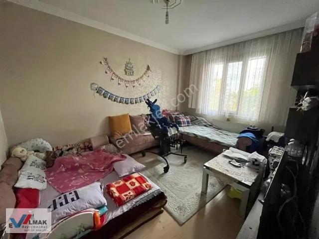Evalmak'tan Söğütlüçeşme Mah.de Satılık 2+1 Geniş Bahçe Katı