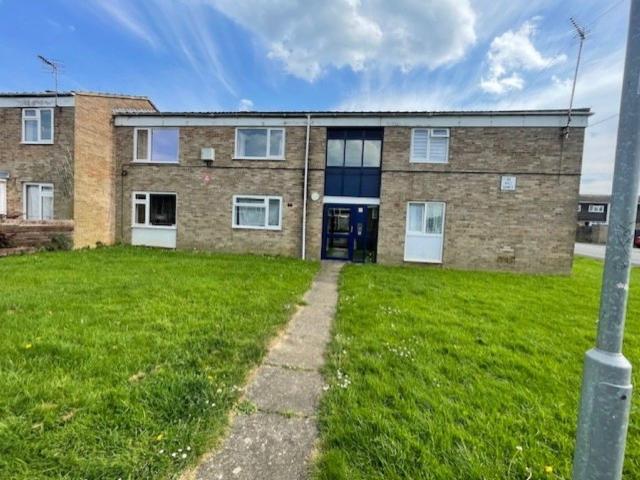 Evans Close, Daventry NN11, 2 bed flat to rent, £975 pcm | PrimeLocation