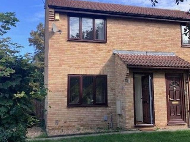 Evans Close, Greenhithe DA9, 2 bed semi detached house to rent, £1,500 pcm | PrimeLocation