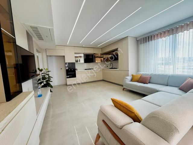Evbul'dan Havalimanı Karşısında Satılık Ultra Lüks 3.5+1 Daire