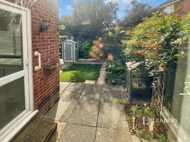 Evelyn Drive, Leicester. 3 bed semi detached house to rent £1,300 pcm £300 pw