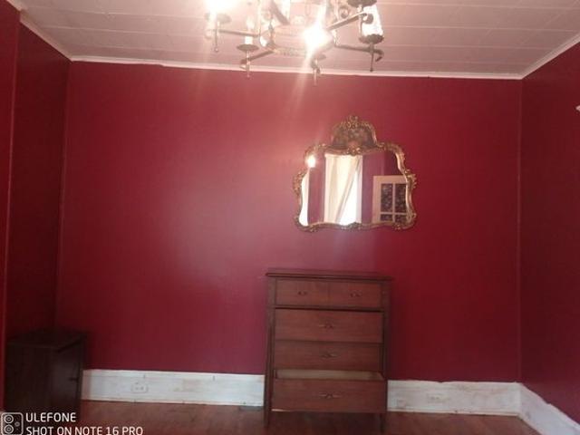 Evelyn Hronek Has an Apartment