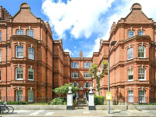 Evelyn Mansions, Queen's Club Gardens, West Kensington, London W14, 2 bed flat to rent, £2,600 pcm | PrimeLocation