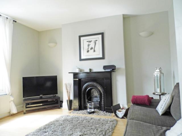 Evelyn Road, Richmond TW9, 2 bed maisonette to rent, £2,500 pcm | PrimeLocation