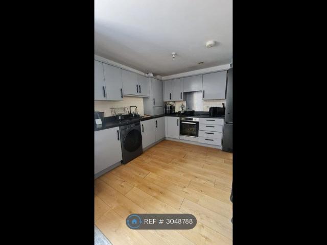 Evelyn Walk, Greenhithe DA9, 2 bed flat to rent, £1,600 pcm | PrimeLocation
