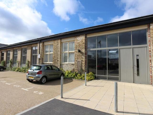 Evening Star Lane, Swindon SN2 1 bed apartment to rent £950 pcm £219 pw