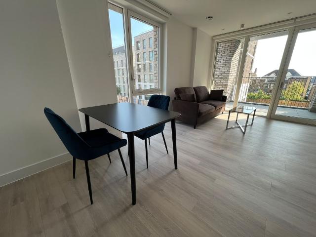 Everdene Path, Acton W3, 2 bed flat to rent, £2,900 pcm | PrimeLocation