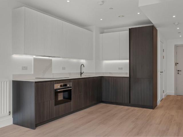Everdene Path, Springfield Park W3, 1 bed flat to rent, £2,100 pcm | PrimeLocation