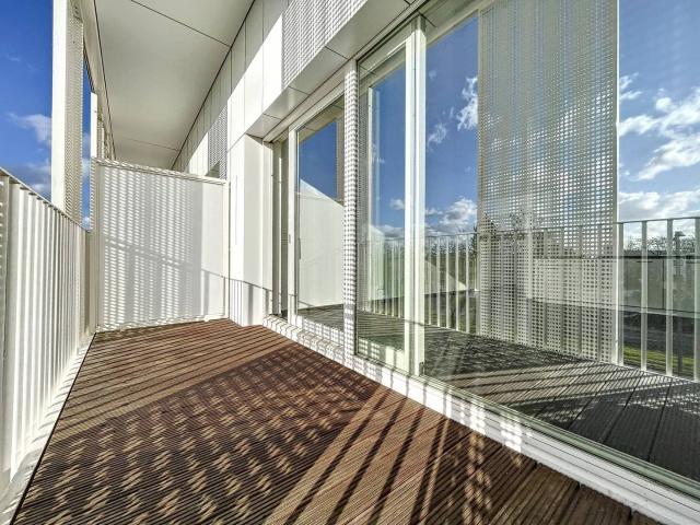 Evere NATO Very nice studio bathed in light + terrace