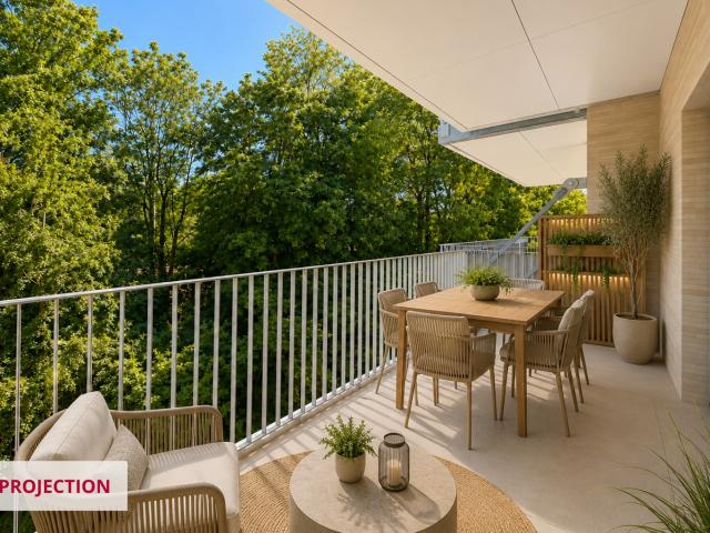 Evere – Rue Colonel Bourg | Beautiful 2 bedroom apartment with large terrace, parking and cellar