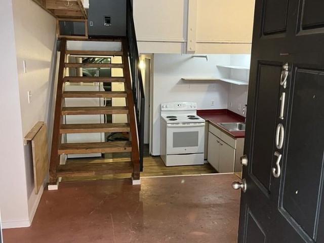 Everett Station Lofts 3 Bedroom Apartment for Rent at 625 Nw Everett St, Portland, OR 97209 Old Town Chinatown