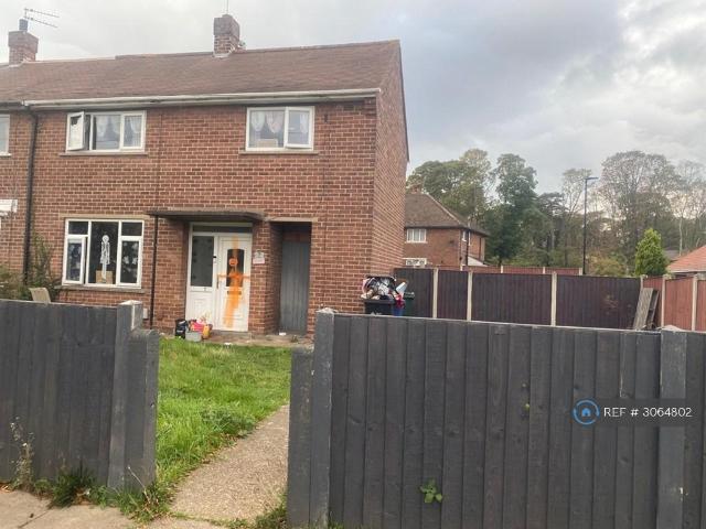 Everingham Road, Doncaster, DN4 2 bed semi detached house to rent £750 pcm £173 pw