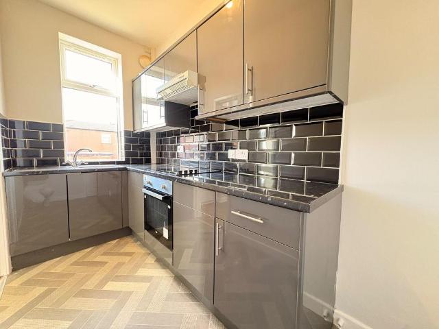 Everleigh Street, Leeds, LS9 3 bed terraced house to rent £1,000 pcm £231 pw