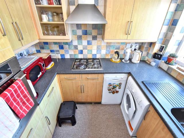 Eversfield House, The Avenue BN21, 2 bed flat to rent, £1,200 pcm | PrimeLocation