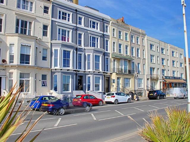 Eversfield Place, St. Leonards On Sea 1 bed in a house share to rent £545 pcm £126 pw