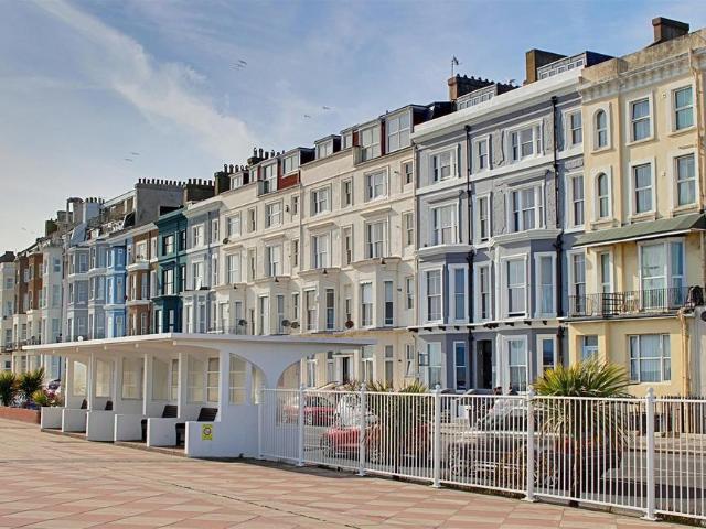 Eversfield Place, St. Leonards On Sea 1 bed in a house share to rent £595 pcm £137 pw