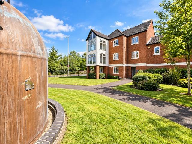 Evershed Way, Burton Upon Trent DE14, 2 bed flat to rent, £945 pcm | PrimeLocation