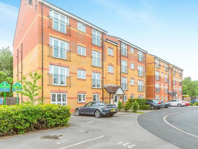 Everside Close, Worsley, Manchester M28, 2 bed flat to rent, £850 pcm | PrimeLocation