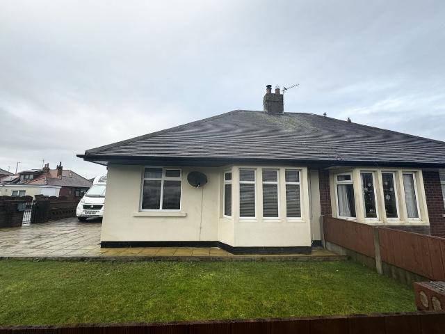 Eversleigh Avenue, Thornton Cleveley FY5, 2 bed bungalow to rent, £900 pcm | PrimeLocation