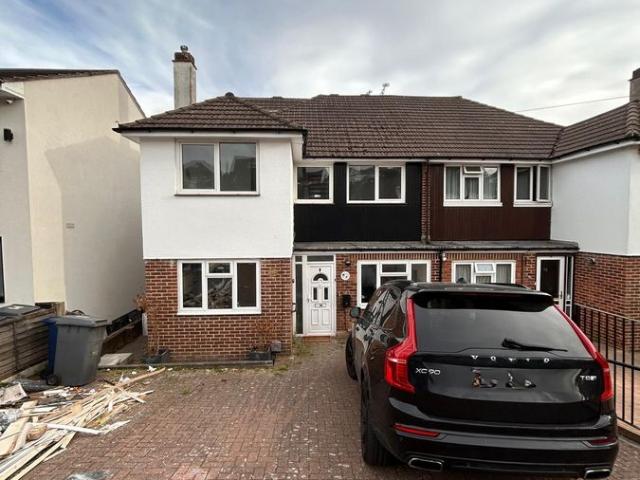 Eversleigh Road, Barnet EN5, 5 bed detached house to rent, £3,800 pcm | PrimeLocation