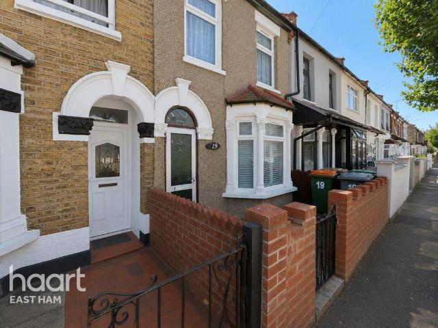 Eversleigh Road, London 3 bed terraced house to rent £2,500 pcm £577 pw