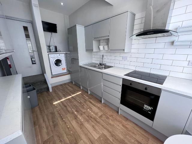 Eversley Road, Sketty SA2, 3 bed shared accommodation to rent, £1,470 pcm | PrimeLocation