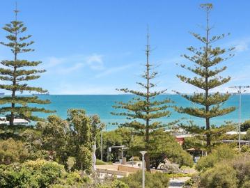 Refined Coastal Living at Freeman Loop