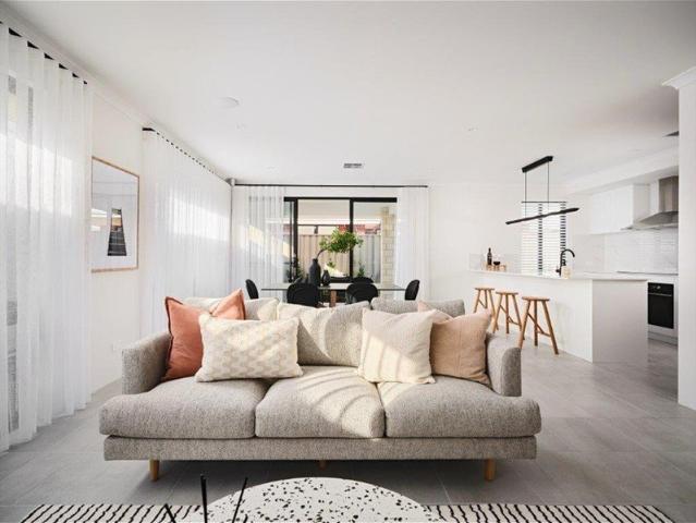 Everything within easy reach Build your dream home in this ideal location!