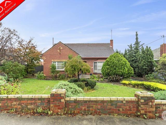 Everything You Desire In An Ideal Location!