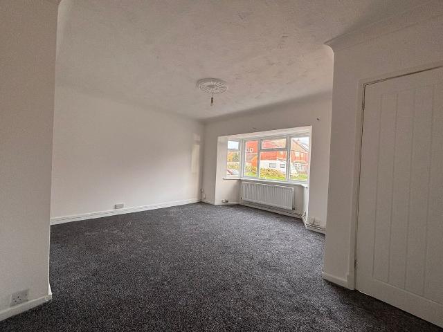 Evesham Crescent, Walsall WS3, 3 bed semi detached house to rent, £1,100 pcm | PrimeLocation