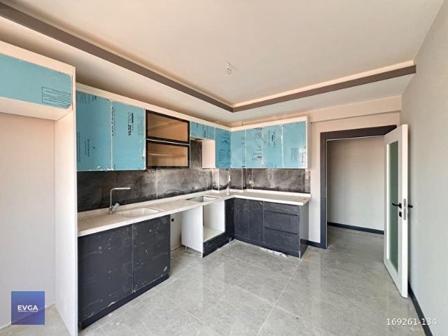EVGAYEŞİLBAYIR MAHALLESİ SİTE İÇERİSİ 168M2 KÖK TAPU 4+1 DAİRE