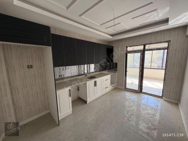 ÇEVİKBEYDEN KARACAAHMETE ANA CADDE ÜZERİ SIFIR OTURUMA HAZIR 2+1