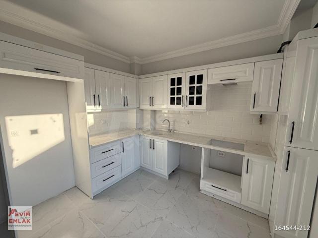 EVİM,den TÜTÜNÇİFLİK MERKEZİNDE ARAKAT LÜX 2+1&100M2 DAİRE
