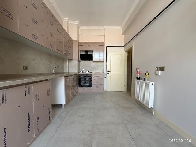 EVİNBİZDE PURSAKLAR FATİH' DE SIFIR 3+1 4.KAT KONUMUNDA FIRSAT