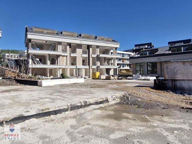 EVİNPARK ORMAN DA HAVUZ, BAHÇELİ VİLLA KONFORUNDA 4+1 LÜKS DAİRE