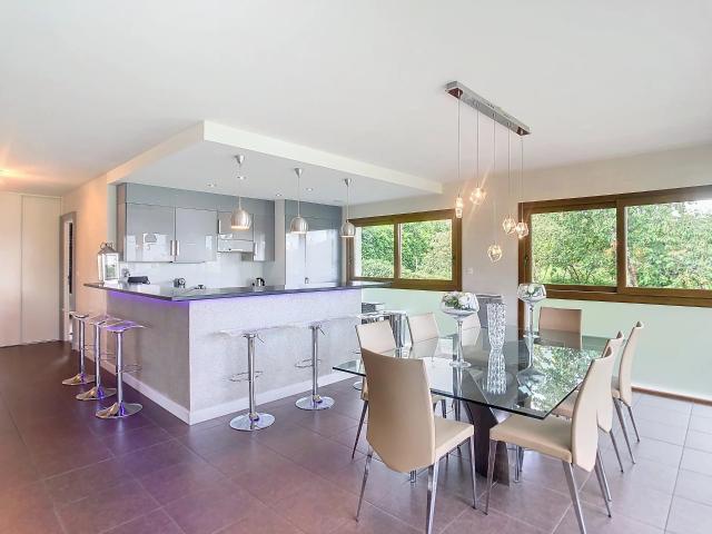 Evian les bains T4 de 160m2 avec vue lac et jardin. 160m² Evian les Bains