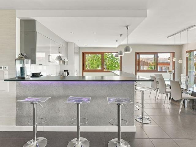 EVIAN SOTHEBY'S INTERNATIONAL REALTY vous propose ce magnifi. 160m² Maxilly Sur Léman