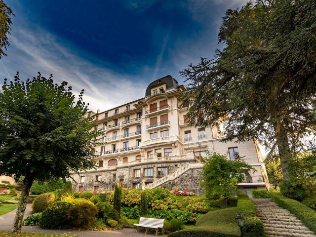 Evian Sotheby's International Realty vous propose: Dans le. 279m² Evian les Bains