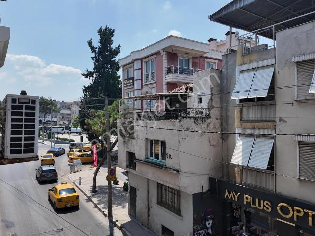 Çevik Bir Meydanı 3 Oda 1 Salon Çift Cephe Çift Balkon Daire